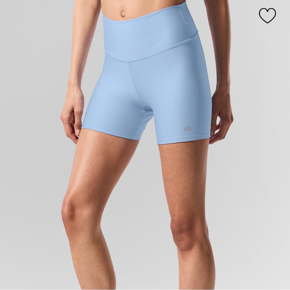 ALO 5” Airlift Energy Shorts Seashell Blue XS Bike Yoga